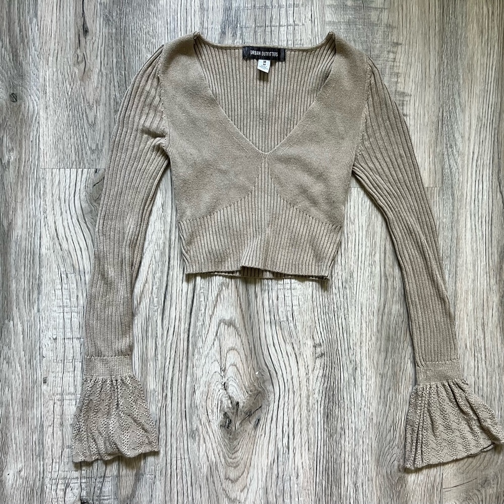 UO Flare Sleeve Top